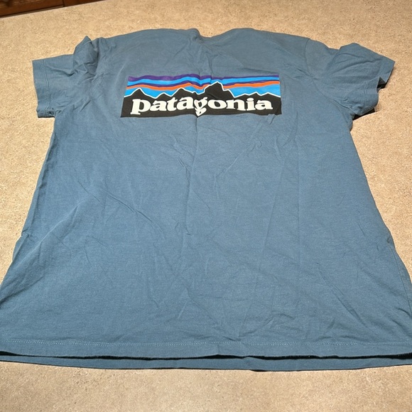 Patagonia women’s t-shirt - Picture 5 of 5
